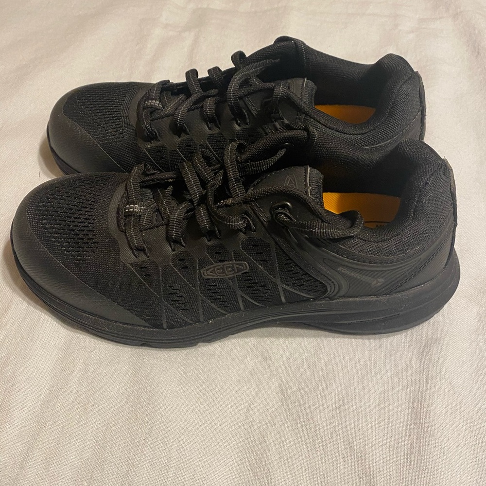 Keen Utility Vista Energy Industrial women’s work sneakers